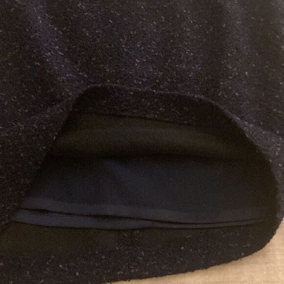 Elie Tahari Navy Tweed Wool Skirt with  Asymmetrical Hem. Size 4. - Picture 6 of 9